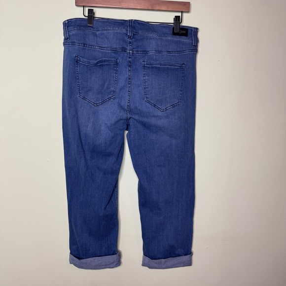 Liverpool Crop Denim Capri - Picture 3 of 5